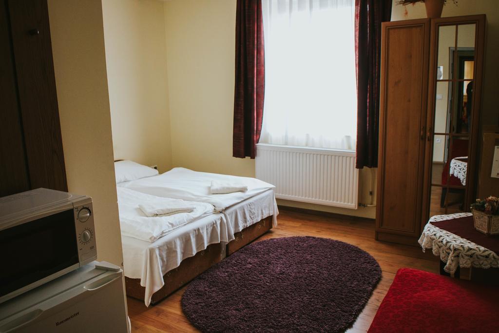 Szep Kert Vendeghaz Hotel Szekszárd Екстериор снимка